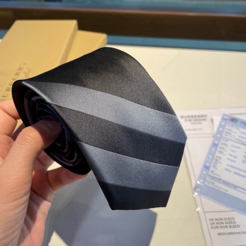 Burberry Tie hm (290)