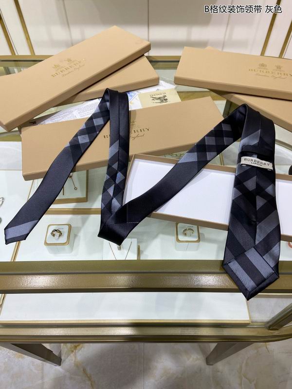 Burberry Tie hm (320)