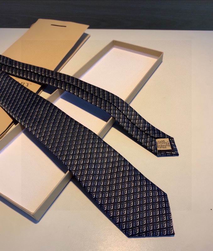Burberry Tie hm (5)