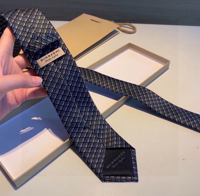 Burberry Tie hm (6)