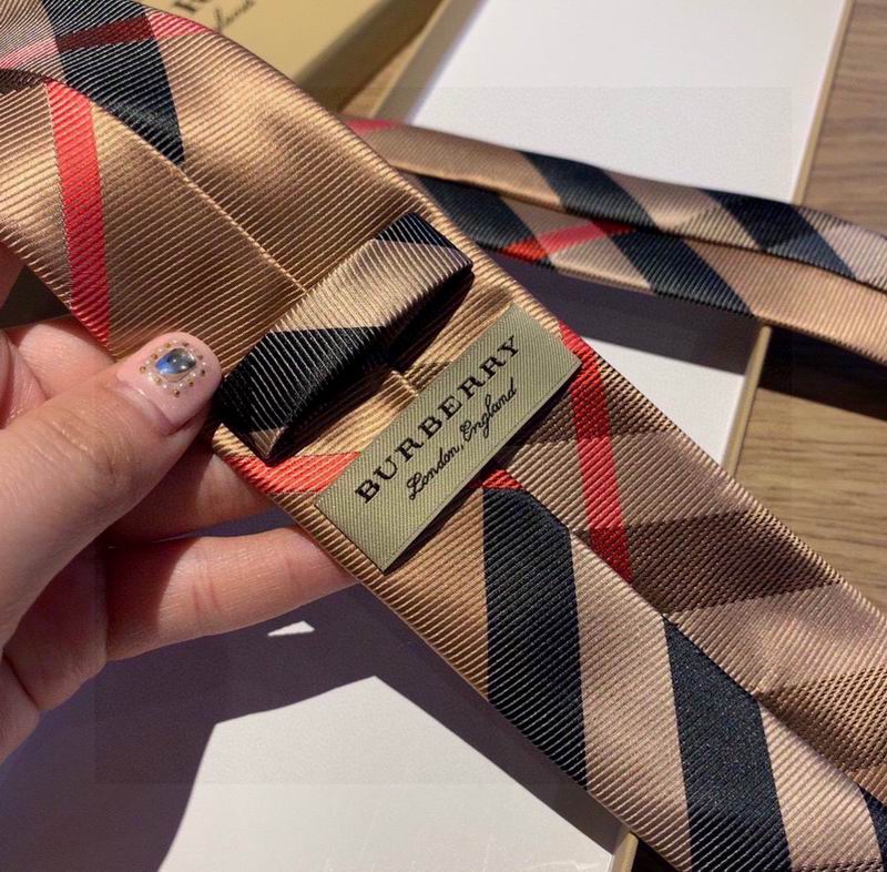 Burberry Tie hm (61)