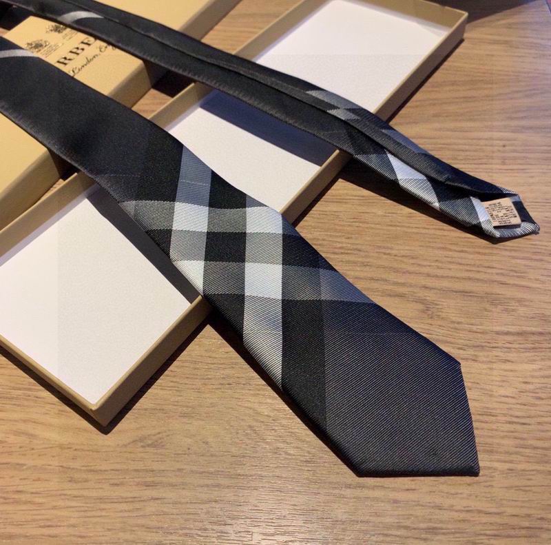 Burberry Tie hm (75)