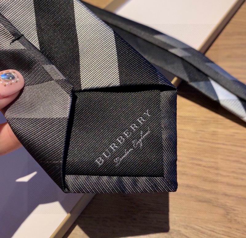 Burberry Tie hm (77)