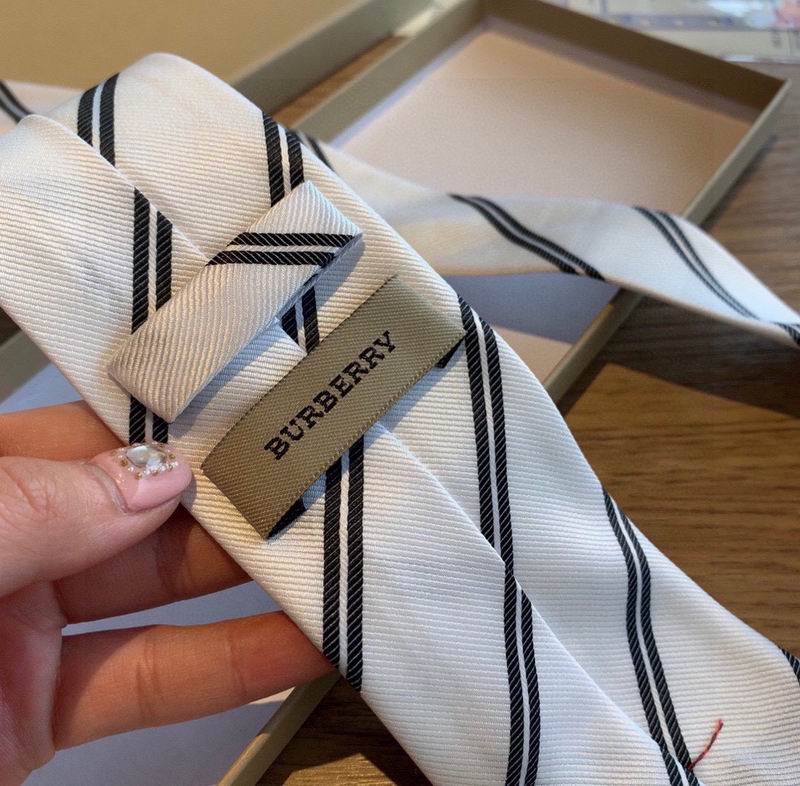 Burberry Tie hm (86)