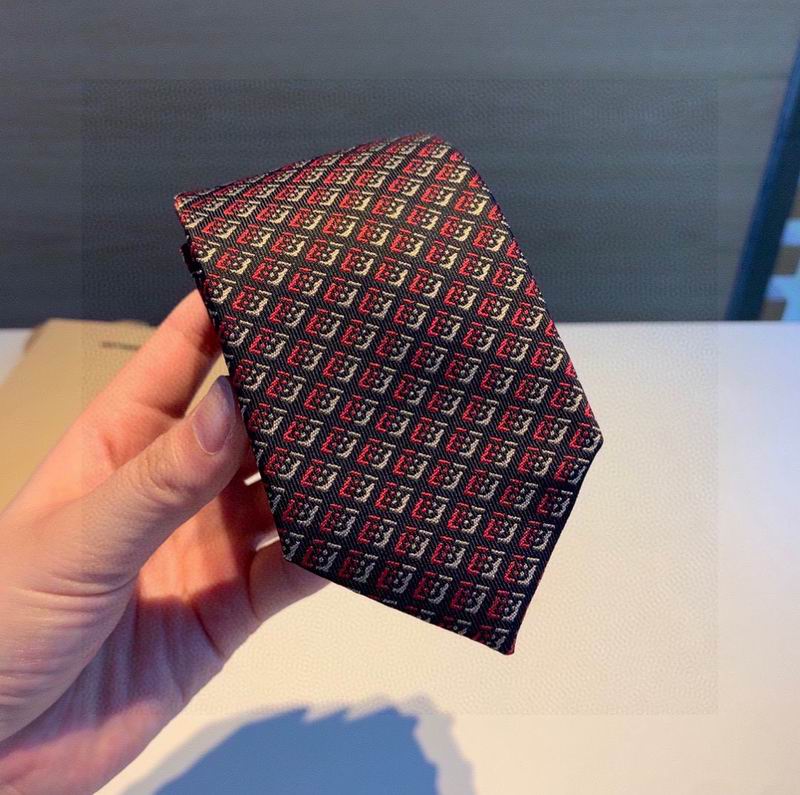 Burberry Tie hm (9)