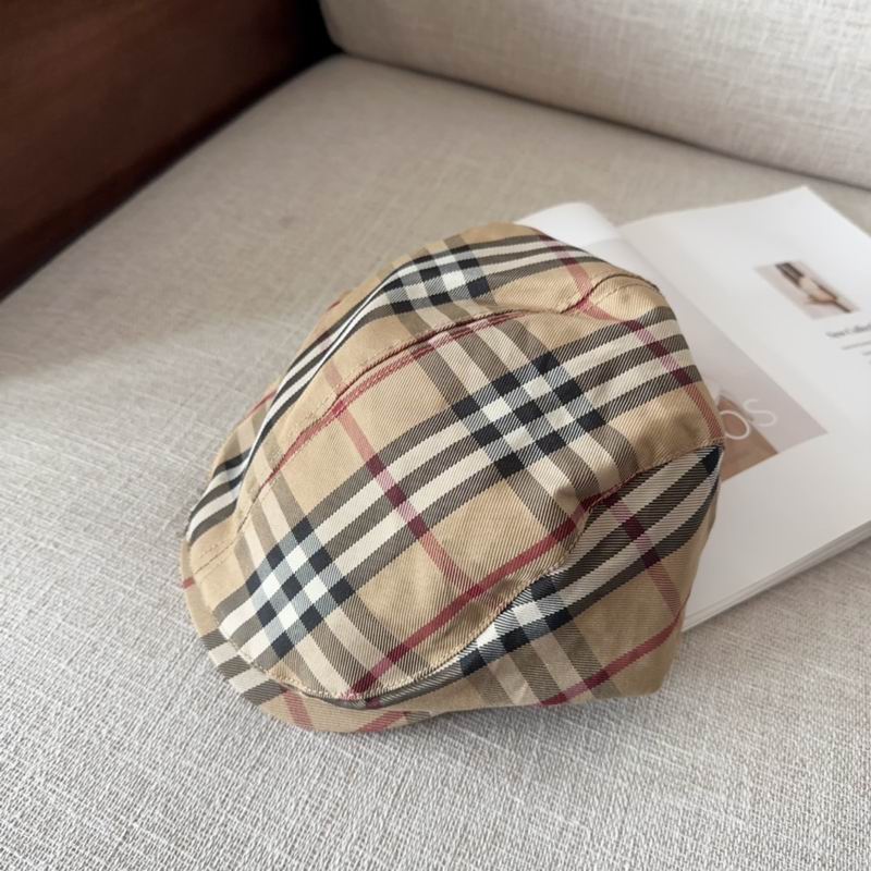 Burberry beret (3)