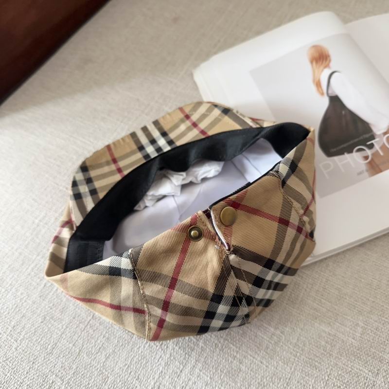 Burberry beret (5)