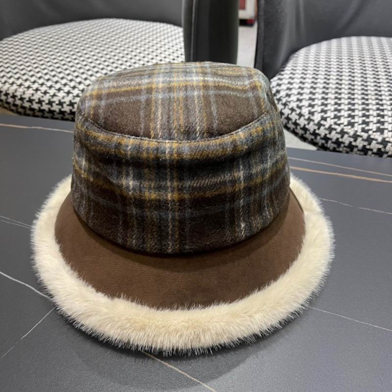 Burberry hat (29)
