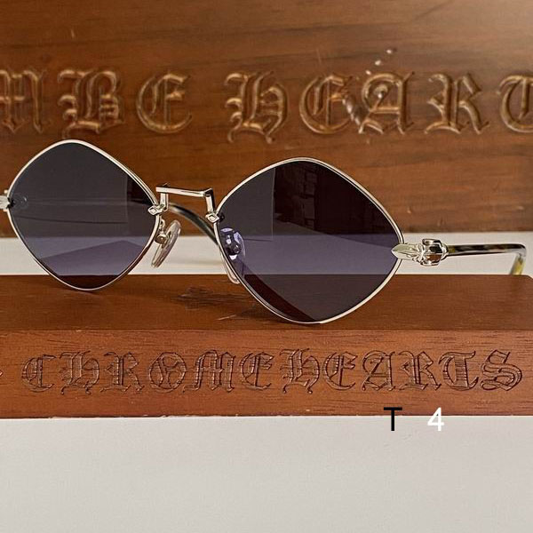 CHROME HEART DOG 56-21-145 d01