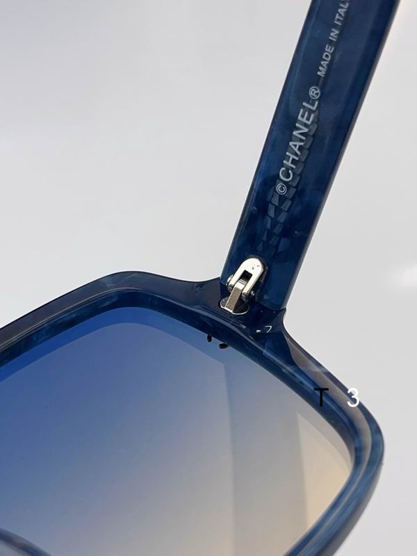 Chanel CH5560 64 16-145 c07