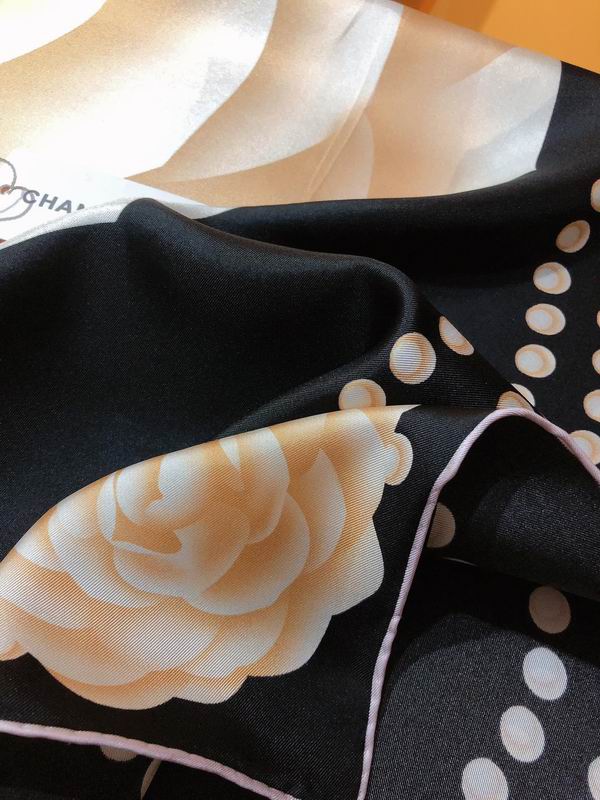 Chanel silk scarf 90X90cm E13 (7)