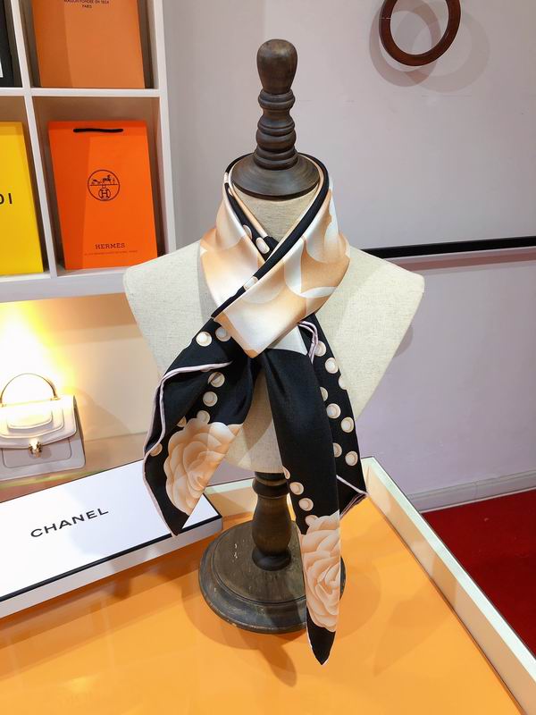 Chanel silk scarf 90X90cm E13 (8)