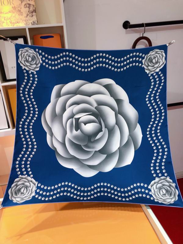 Chanel silk scarf 90X90cm E13 (9)