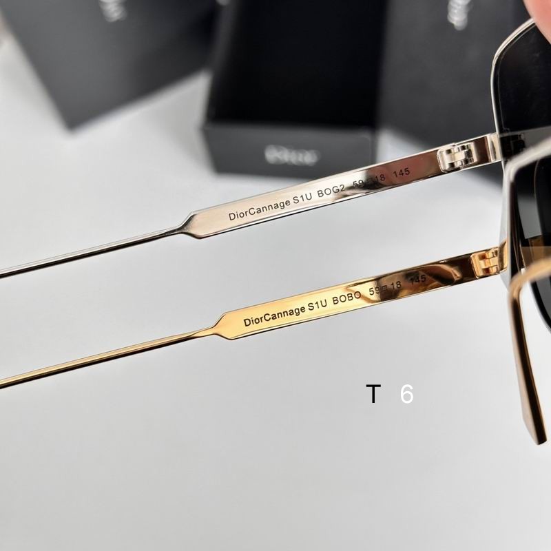 Dior S1U 59 18-14 e07