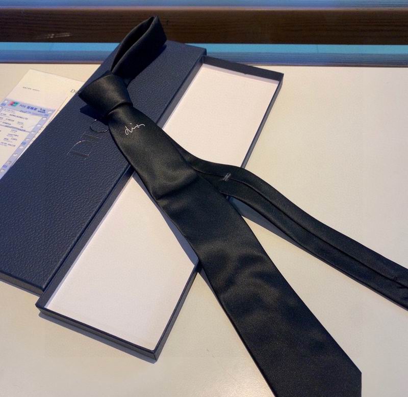 Dior Tie hm (130)