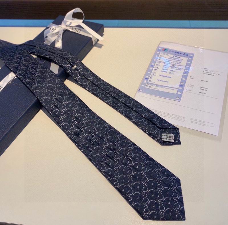 Dior Tie hm (5)