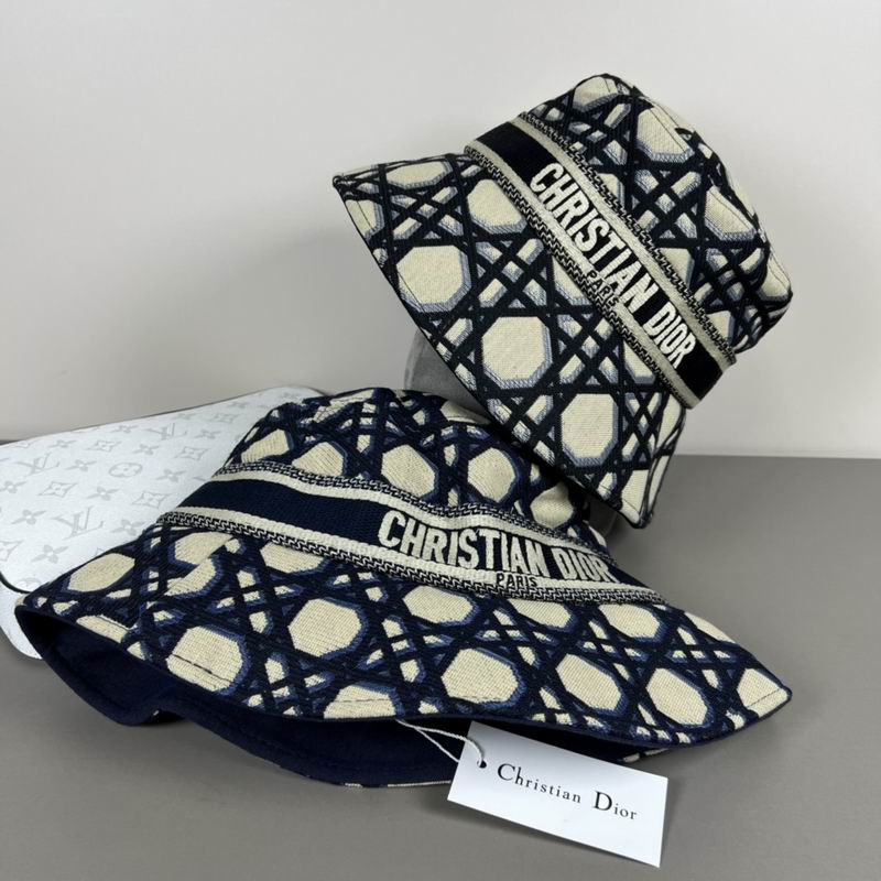 Dior hat dx (1)