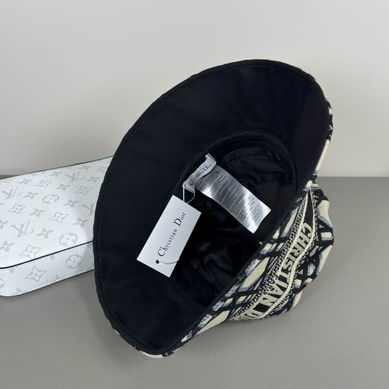 Dior hat dx (12)