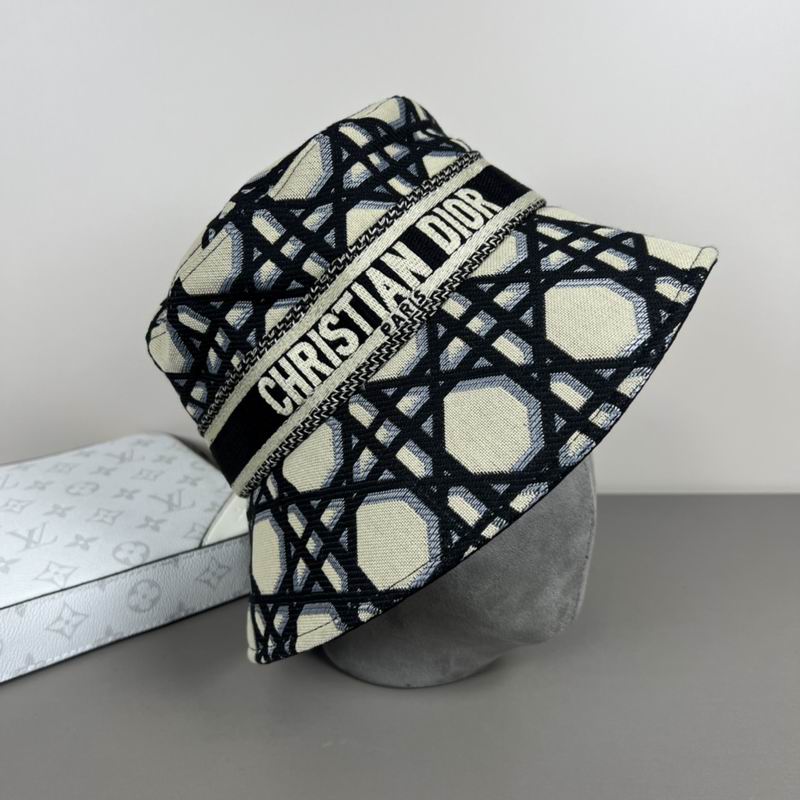 Dior hat dx (16)