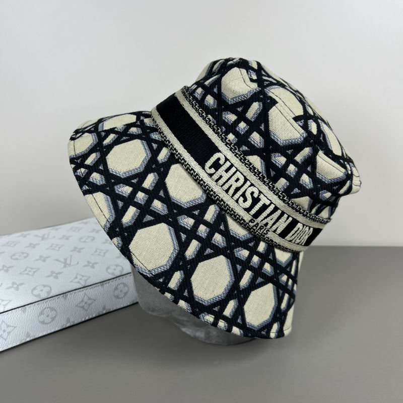 Dior hat dx (17)