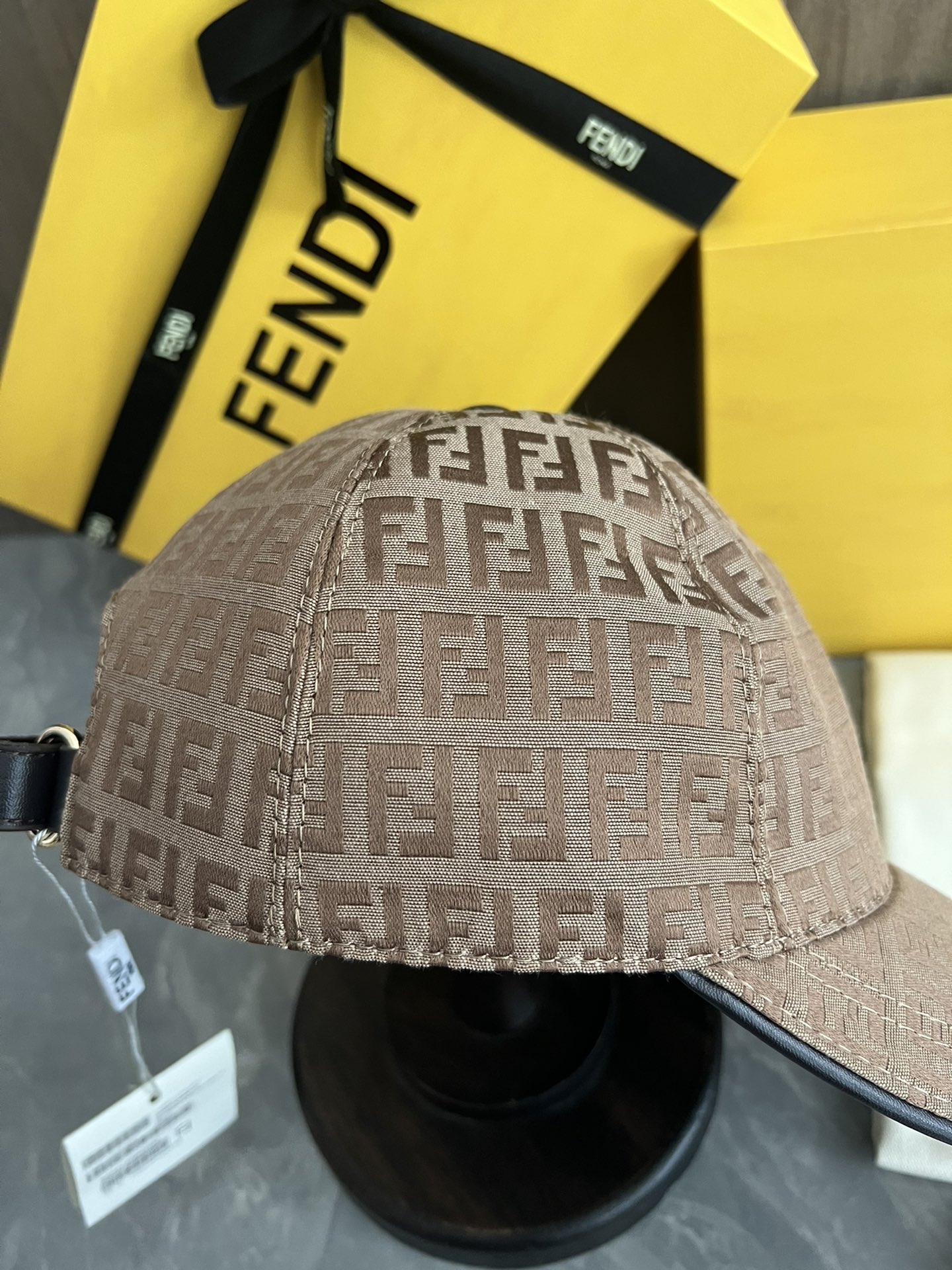 Fendi cap(高版本） dx (2)