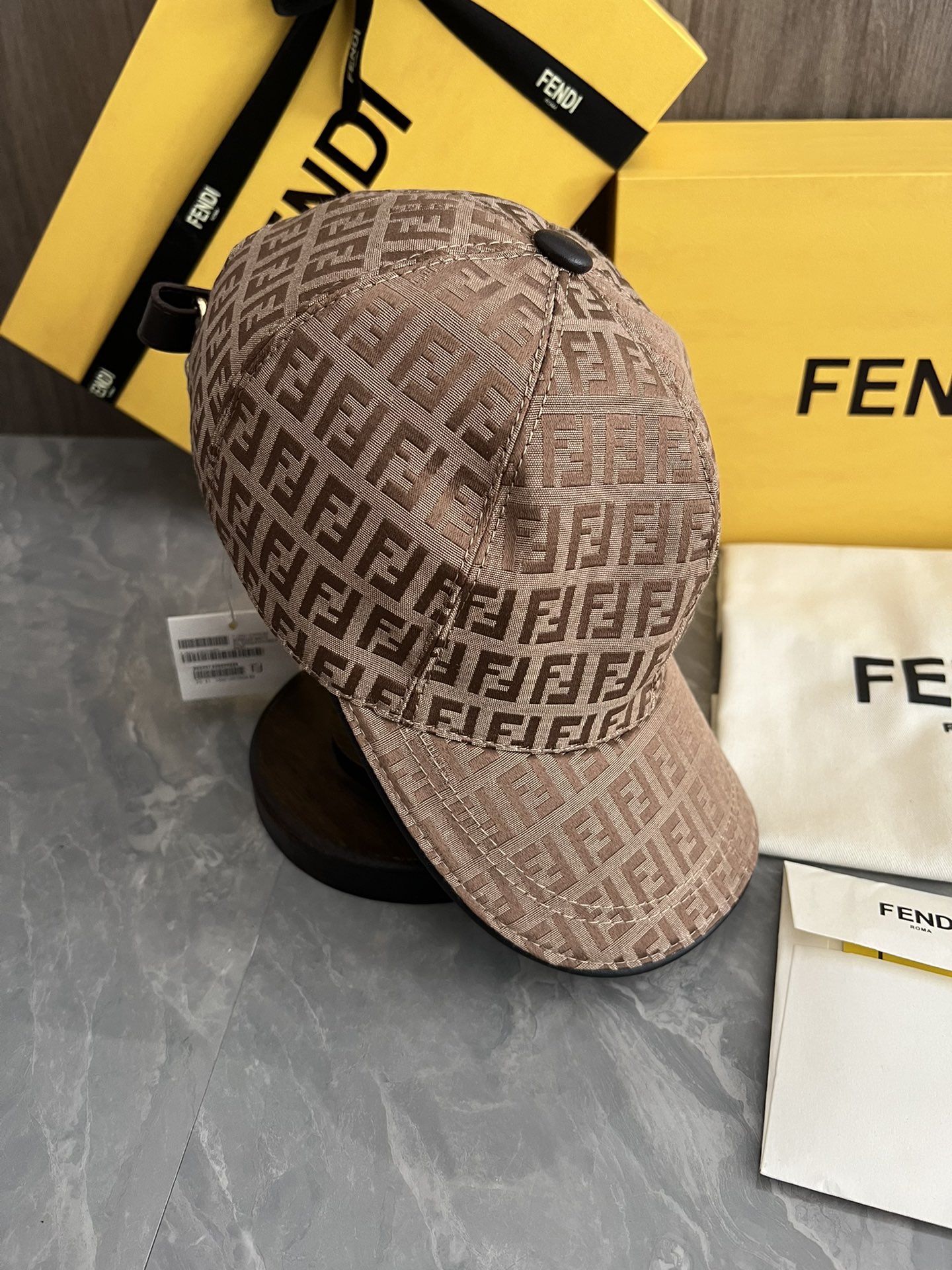 Fendi cap(高版本） dx (3)