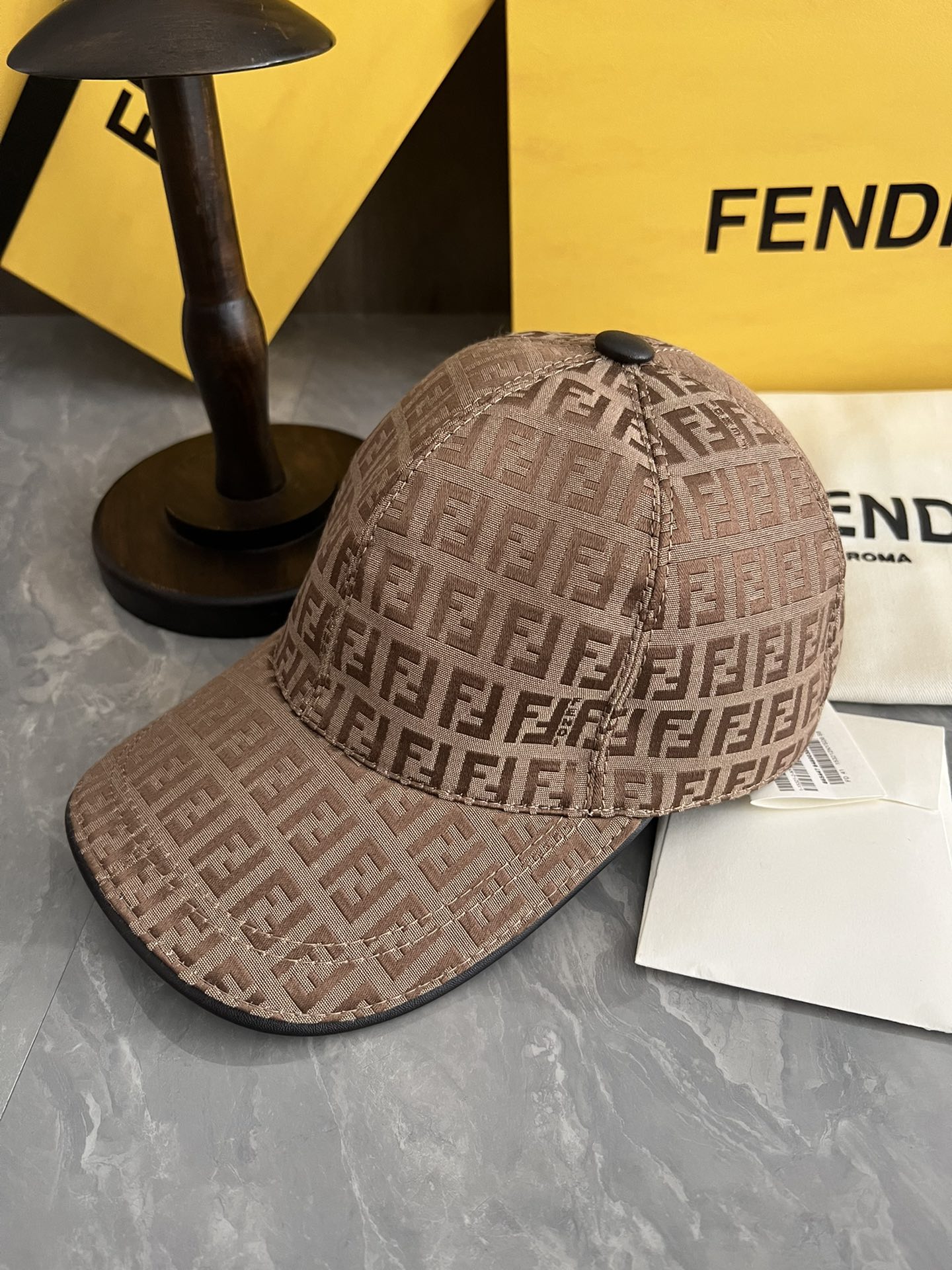 Fendi cap(高版本） dx (4)