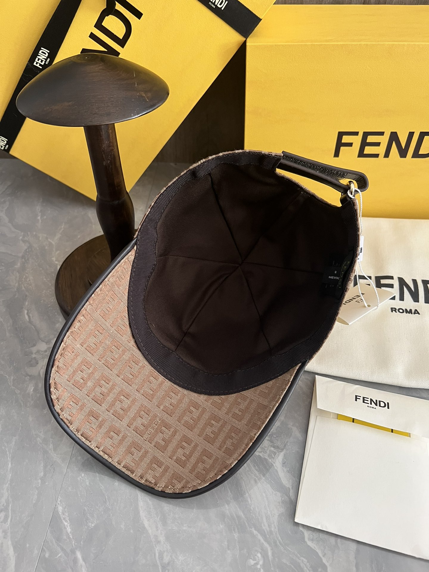 Fendi cap(高版本） dx (6)