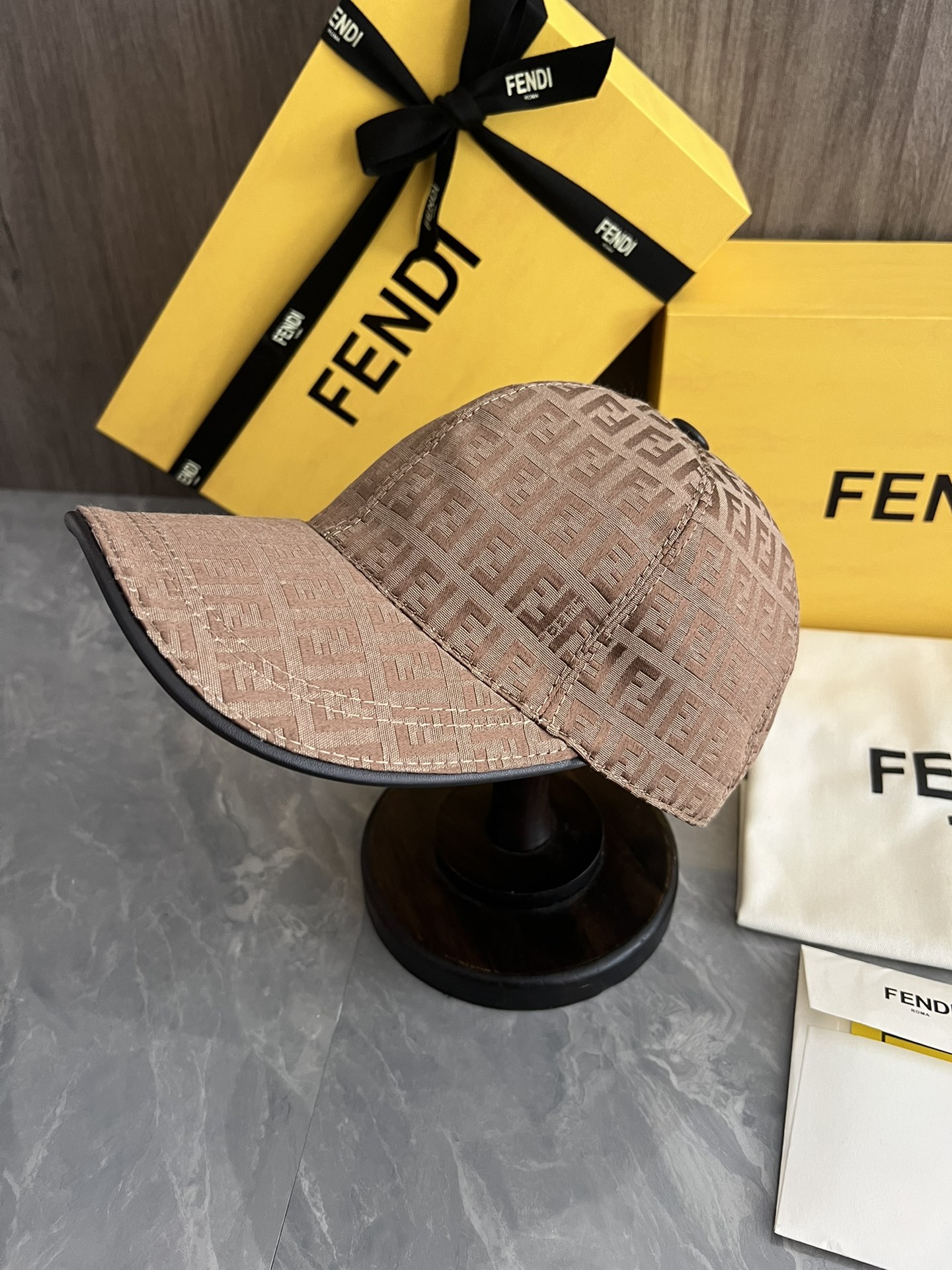 Fendi cap(高版本） dx (8)
