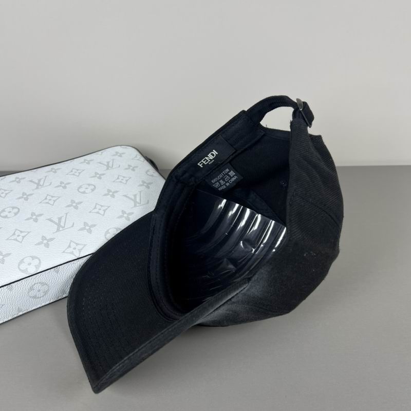 Fendi cap dx (38)