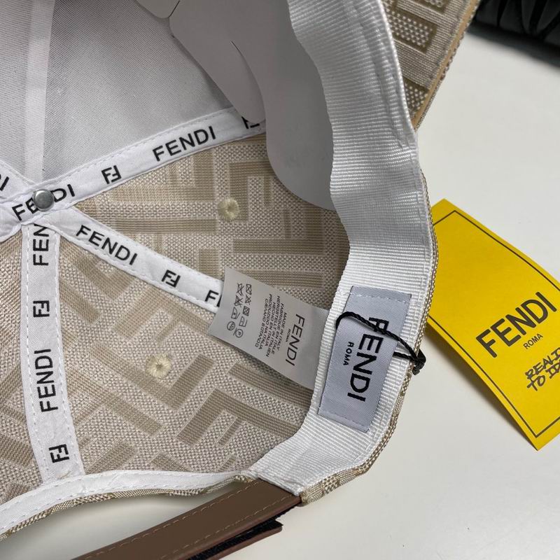 Fendi cap dx (4)