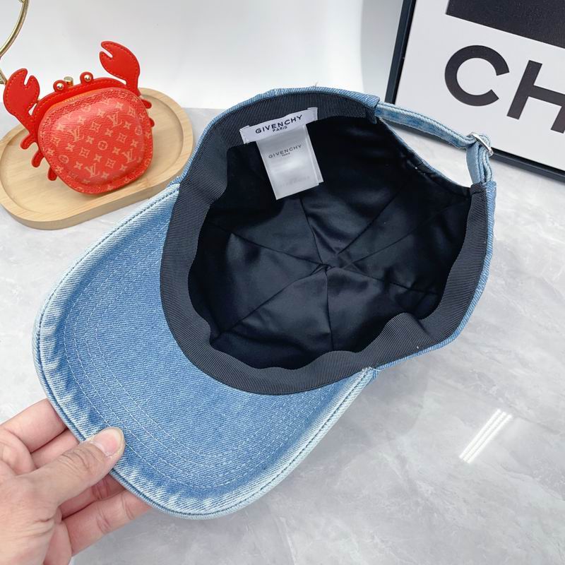 Givenchy cap dx (2)