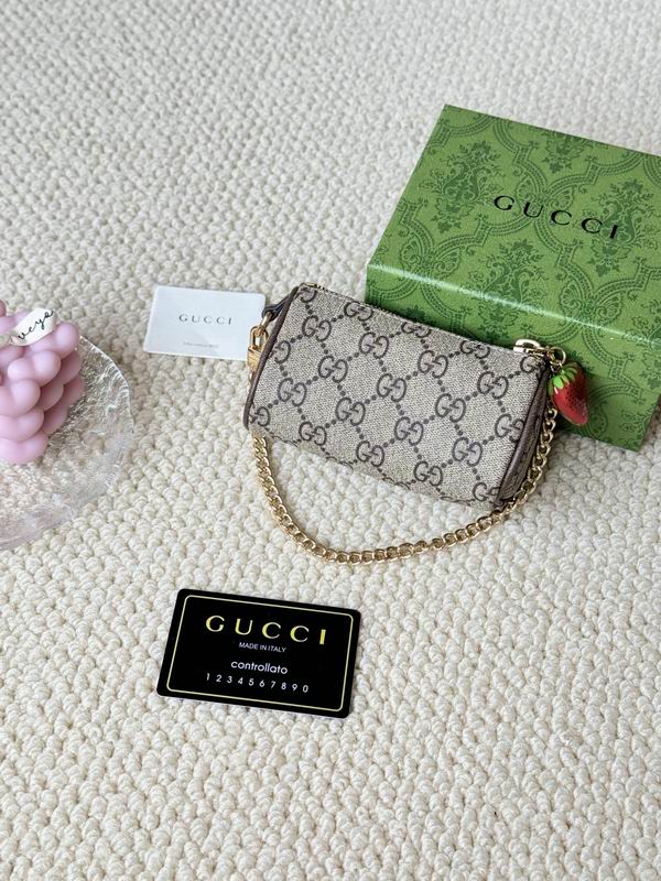 Gucci card bag  (36)