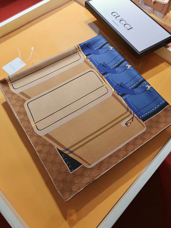 Gucci silk scarf 90X90cm E03 (5)