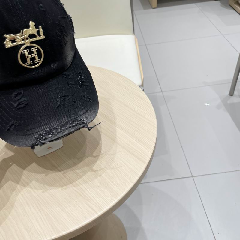Hermes cap (50)