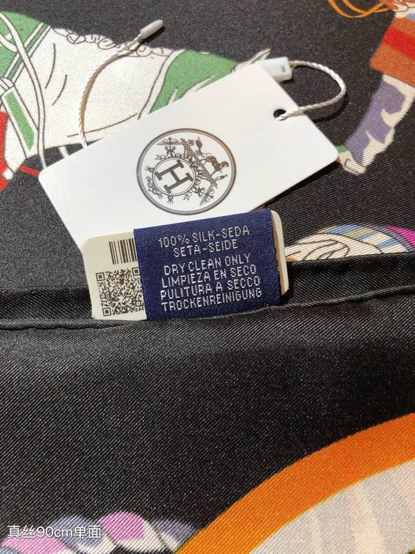 Hermes silk scarf 90X90cm E04 (4)