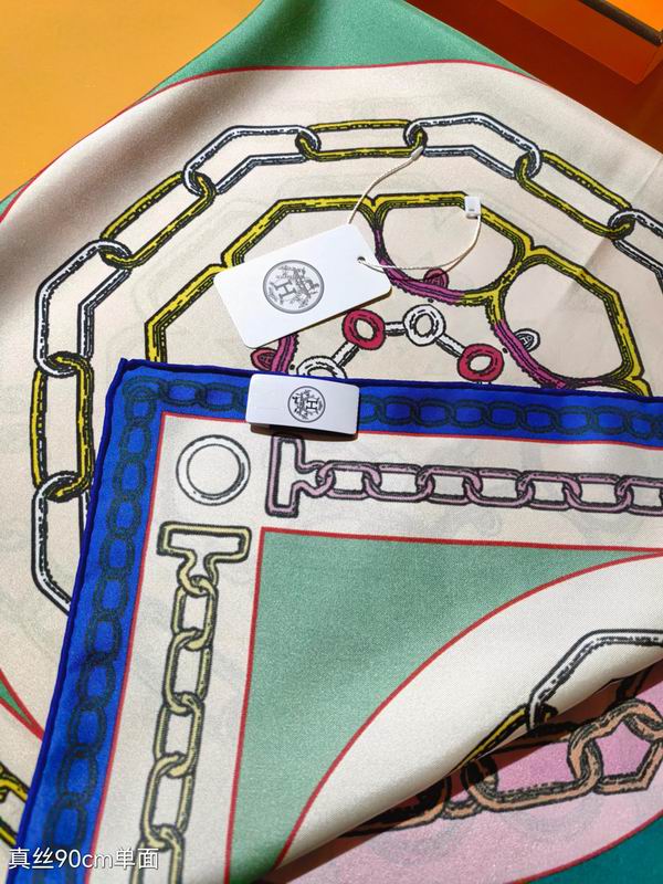 Hermes silk scarf 90X90cm E06 (11)