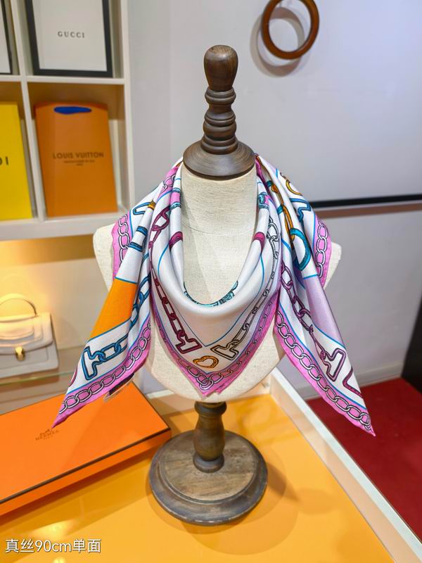 Hermes silk scarf 90X90cm E06 (17)