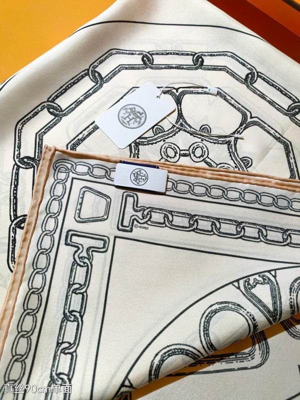 Hermes silk scarf 90X90cm E06 (27)