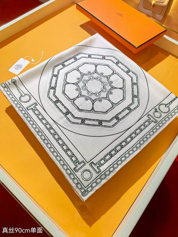 Hermes silk scarf 90X90cm E06 (28)