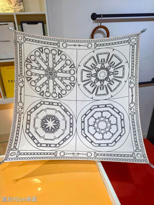 Hermes silk scarf 90X90cm E06 (30)