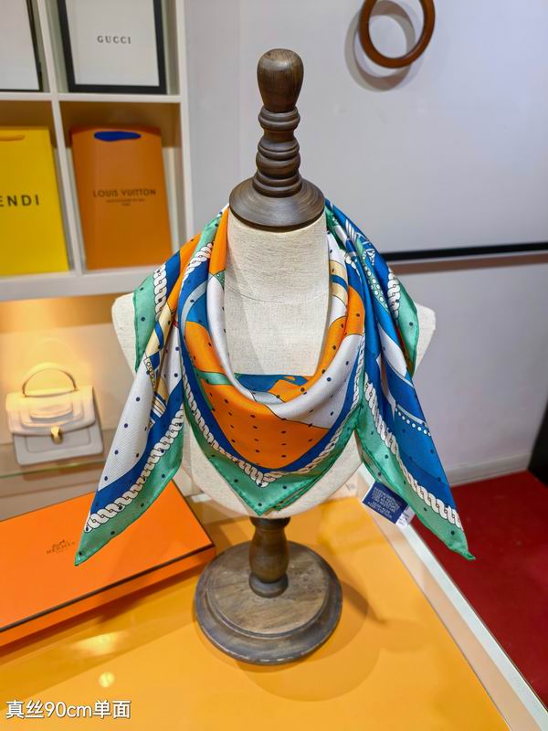 Hermes silk scarf 90X90cm E08 (16)