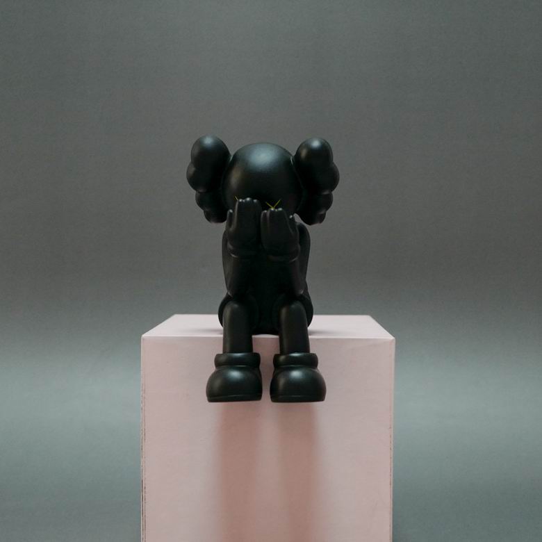 Kaws 12 6 9cm 110g m  (3)