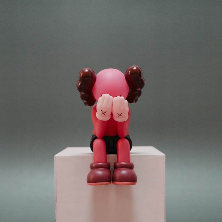 Kaws 12 6 9cm 110g m  (5)