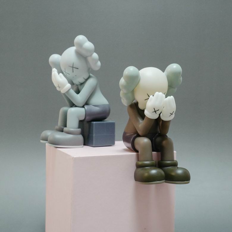 Kaws 12 6 9cm 110g m  (7)