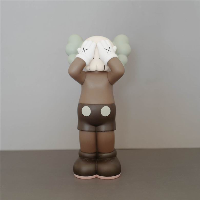 Kaws 12 9 25cm m  (4)