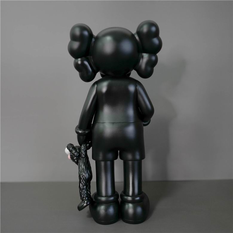 Kaws 12x8x31cm m  (1)
