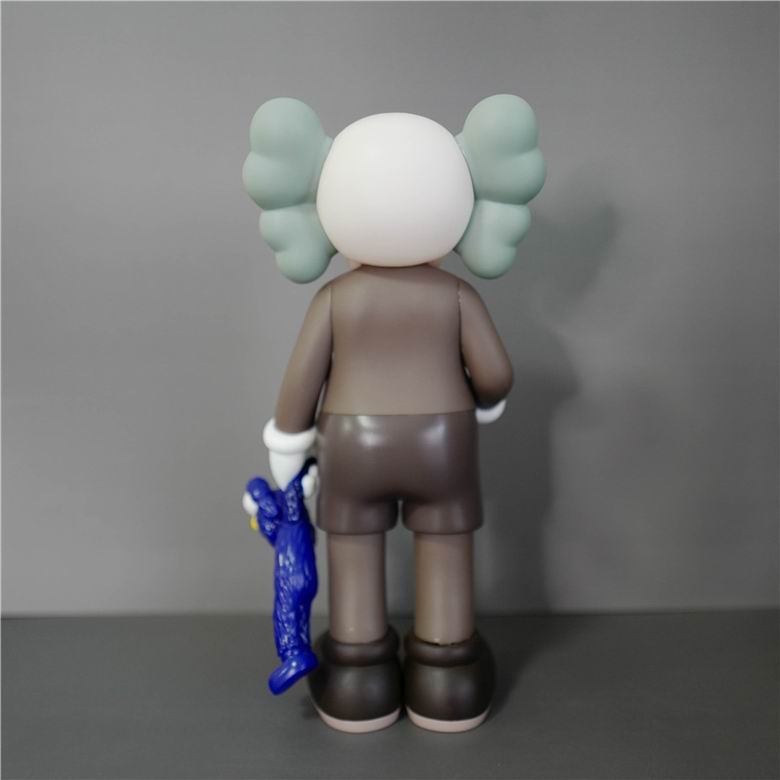 Kaws 12x8x31cm m  (7)