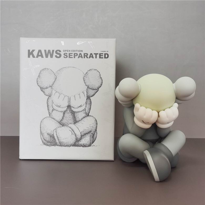 Kaws 13x20x20cm 700g m   (5)