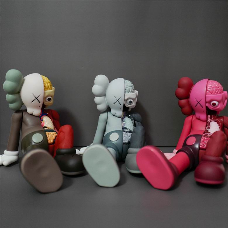 Kaws 23cm  (1)